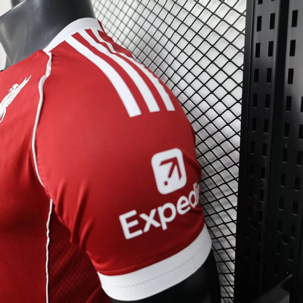 Liverpool DOM Player Version 25/26 - Choppe ton maillot