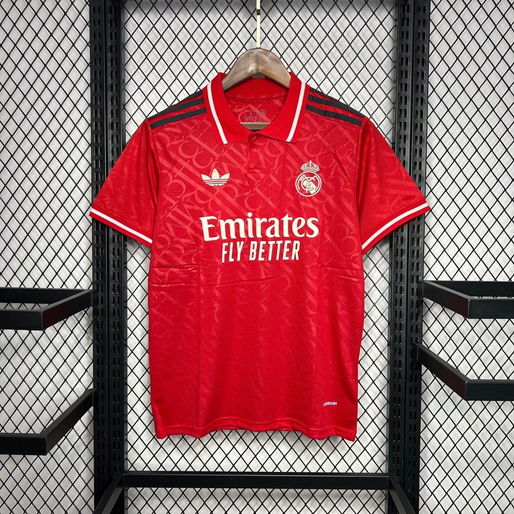 Real Madrid Red 24/25 - Choppe ton maillot
