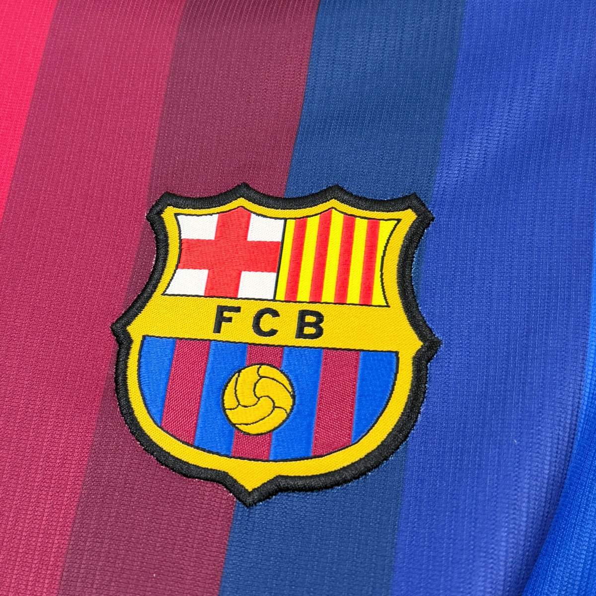 Barcelone - Domicile 2026/27 - choppe ton maillot