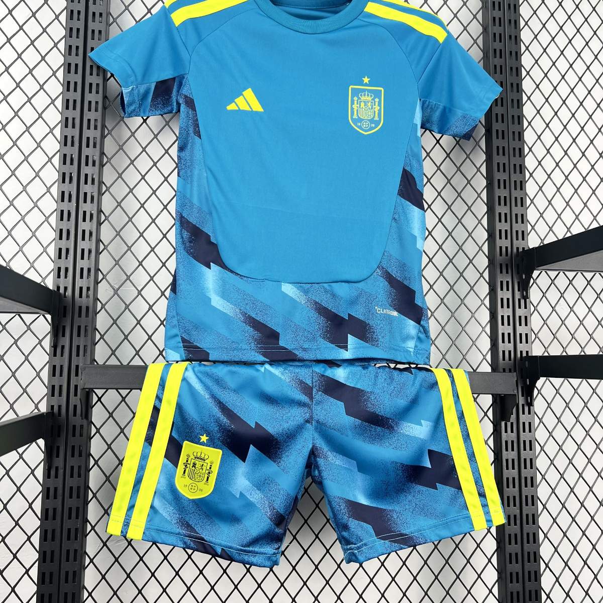 Kit enfant Espagne Goalkeeper Coupe Du Monde 2026 - Choppe ton maillot