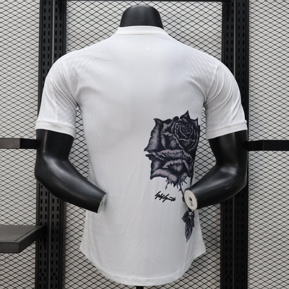 Real Madrid White 24/25 - Choppe ton maillot